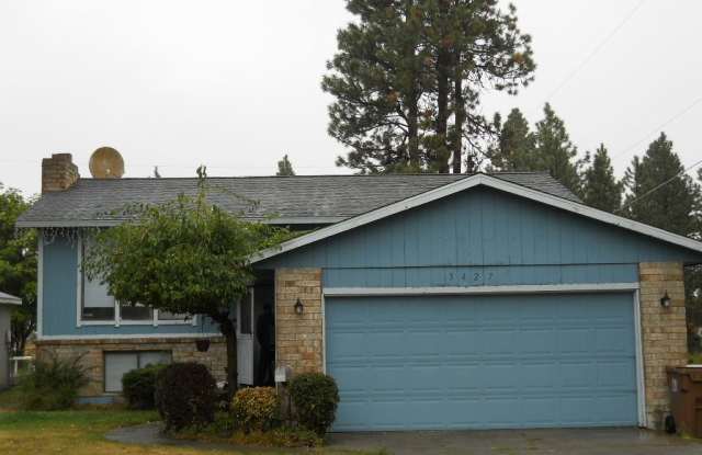 South Hill 4 bed 2 bath home - 3427 East 26th Avenue, Spokane, WA 99223