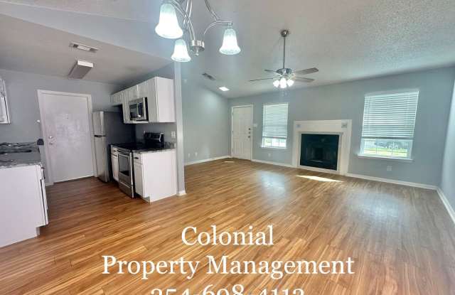 AVAILABLE NOW! 1/2 OFF 1st Month's RENT IF YOU MOVE IN DURING DECEMBER!!!