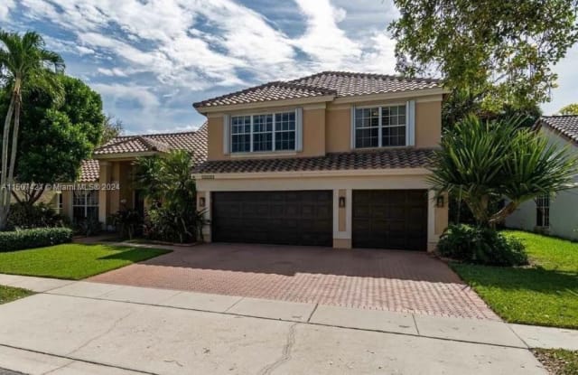 19448 NW 14th St - 19448 Northwest 14th Street, Pembroke Pines, FL 33029