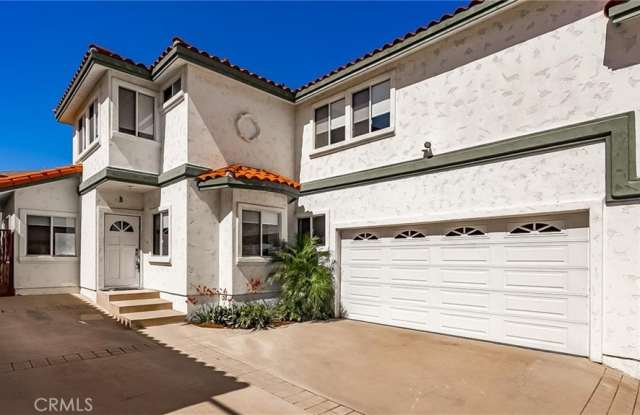 Photo of 2213 Marshallfield Lane