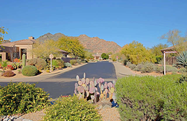 6505 E NIGHT GLOW Circle