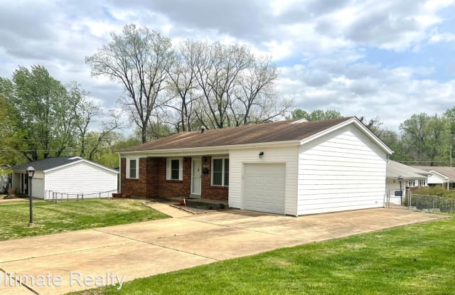 10644 Foxlair Dr. - 10644 Foxlair Drive, Bellefontaine Neighbors, MO 63137