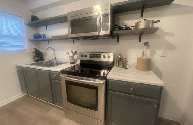 Photo of 3905 Barclay Drive