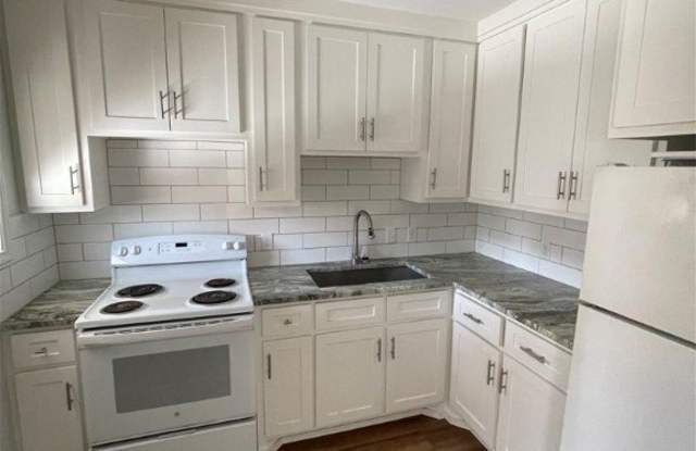 253 Rosebud Avenue unit: 2