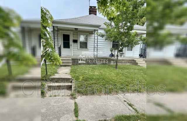 1323 N Chester Ave
