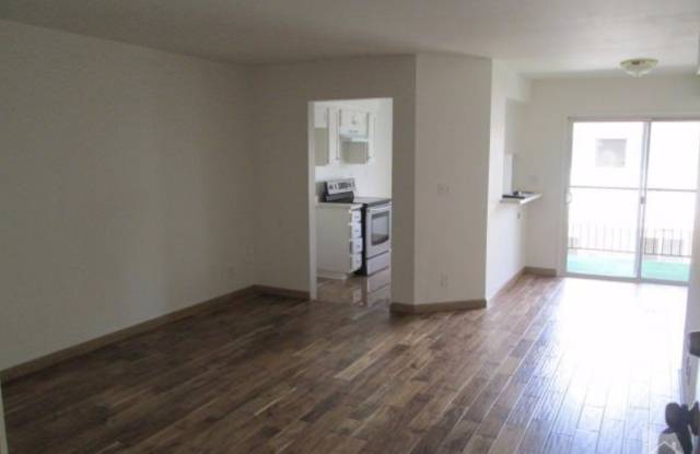 7641 Reseda Blvd Unit 108