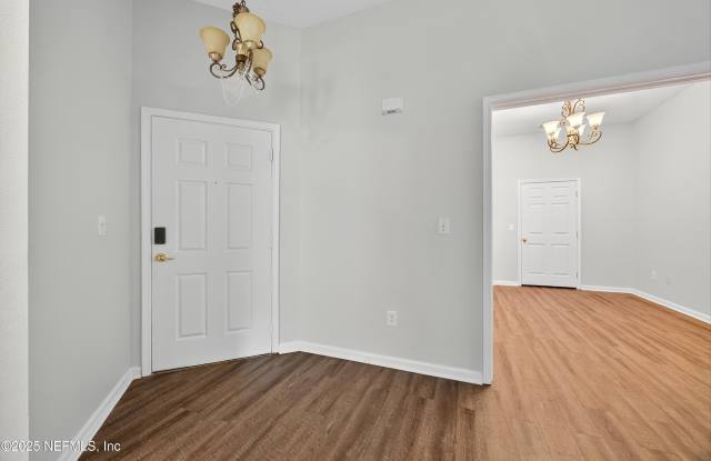 7047 DEER LODGE Circle unit: 103