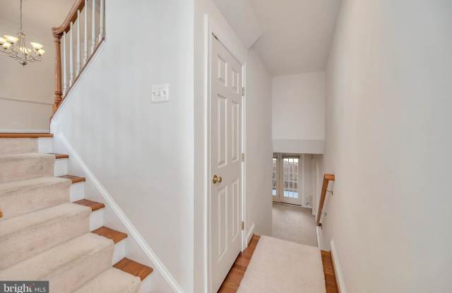 8443 CHAUCER HOUSE COURT