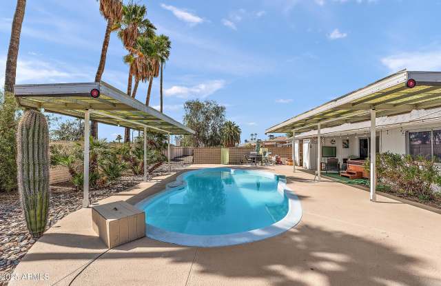 17215 N 130TH Avenue