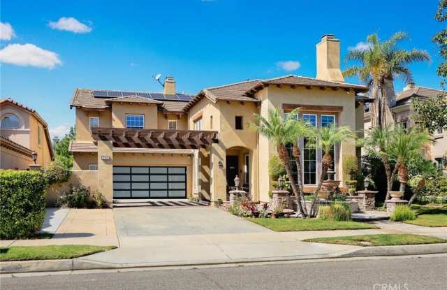 996 N Antonio Circle