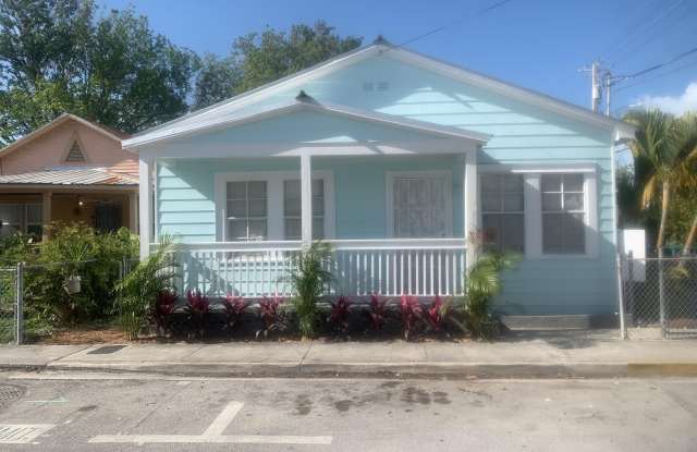 1002 Thomas Street