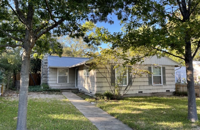 4009 Sanger Avenue - 4009 Sanger Avenue, Waco, TX 76710