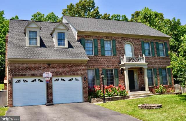 3713 STONEWALL MANOR DRIVE