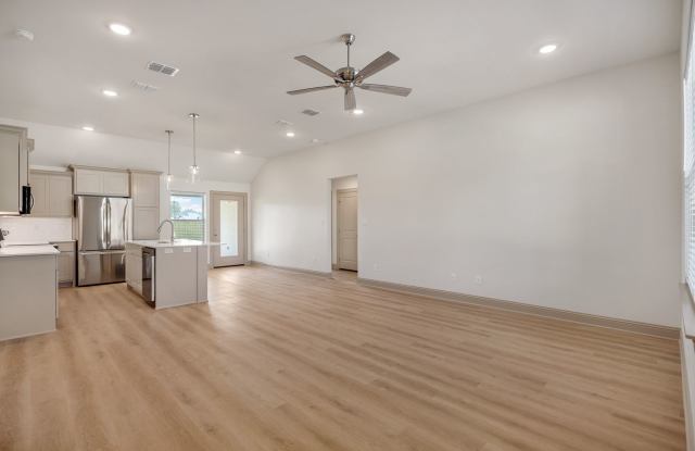 3195 Dogwood Park Ct