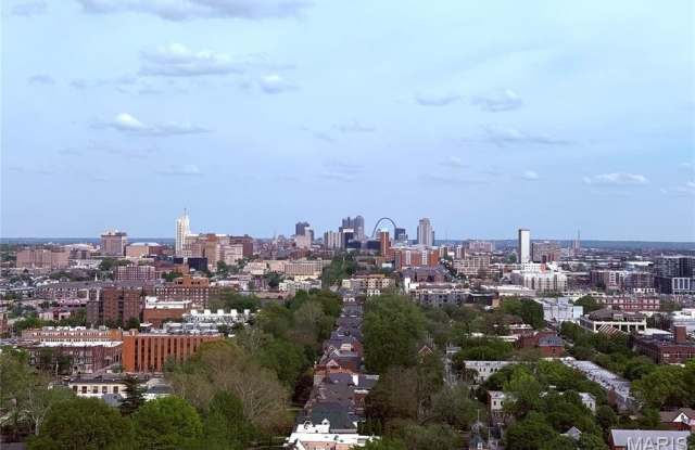 4466 W Pine Boulevard