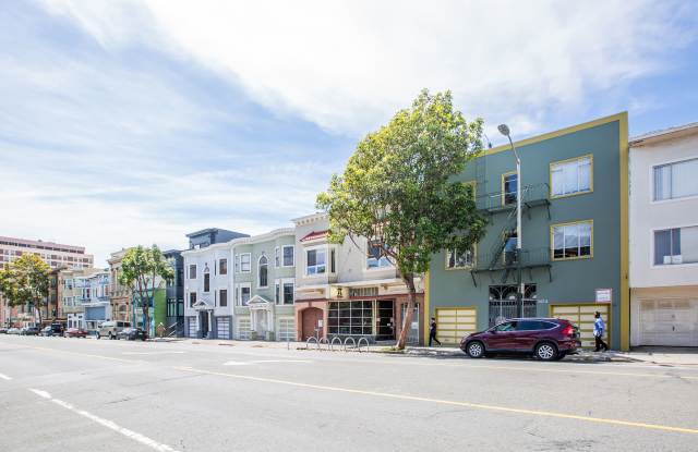 1424 VALENCIA Apartments