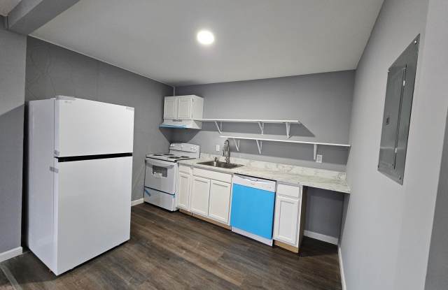 119 N River Street unit: C