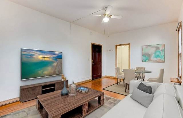 2120 Garfield Ave South