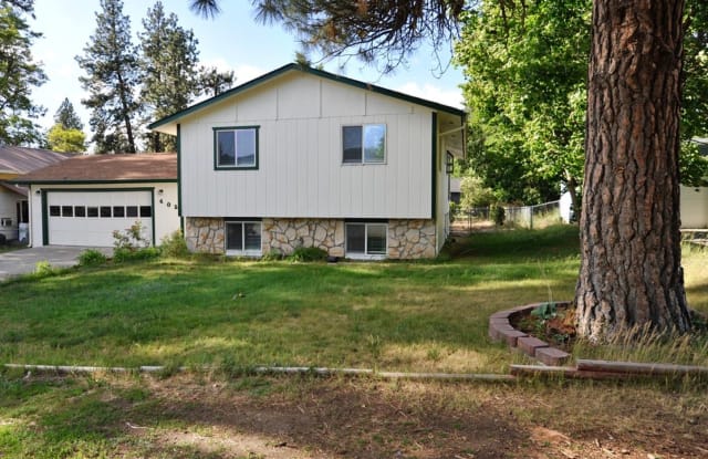 405 E. 9th Ave - 405 East 9th Avenue, Post Falls, ID 83854