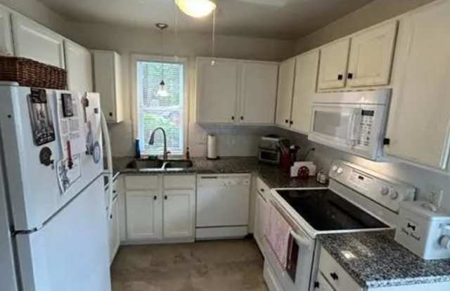 120 E Oak Ave