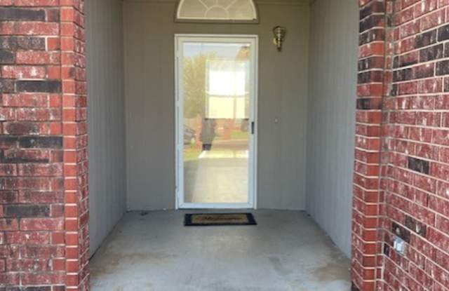 2309 Avenel Dr