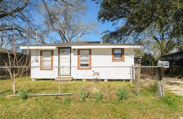 804 Lee Street - 804 Lee Street, Westlake, LA 70669