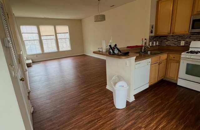 23056 Fontwell Square