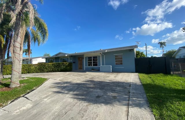 9960 Marlin Rd - 9960 Marlin Road, Cutler Bay, FL 33157