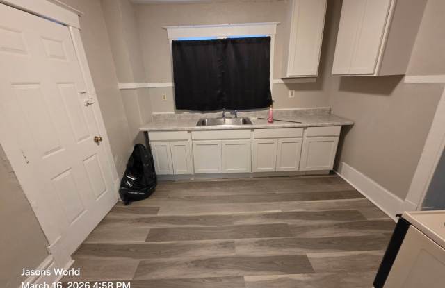 2 bed 1 bath available