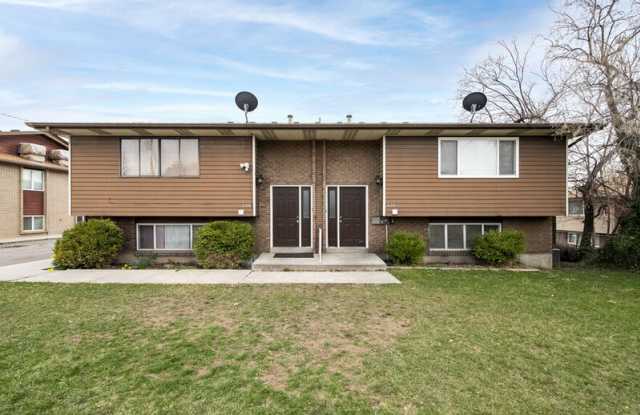 232 W Foxbridge Dr