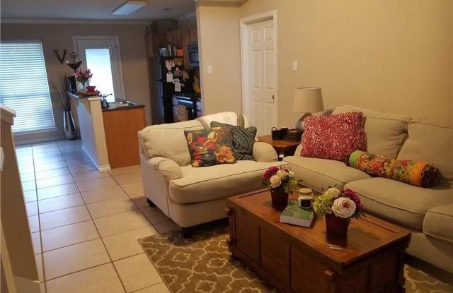 2348 AUTUMN CHASE Loop