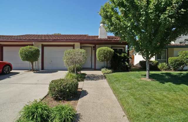 Photo of 11010 Cobblestone Drive