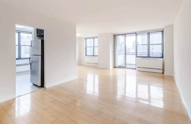 8 E 75th St - 8 East 75th Street, New York City, NY 10021