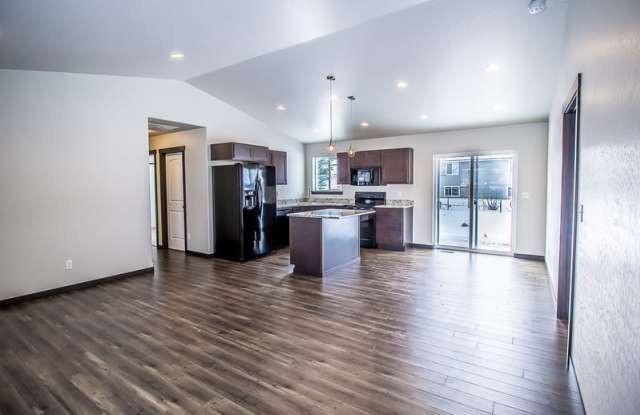 1474 East Yellowstone Avenue