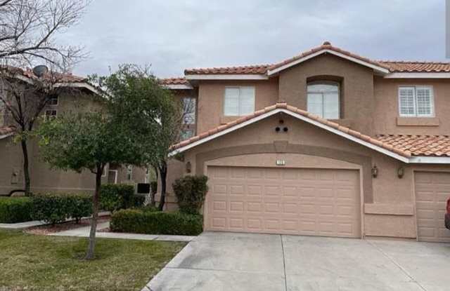 WOW! Gated  upgraded 3 bed Townhome on the golf course!