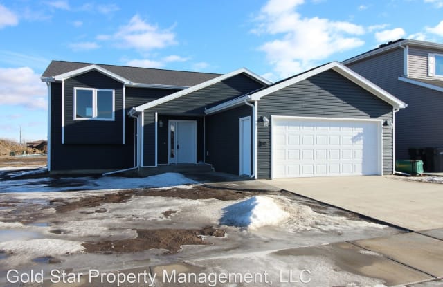 3806 Amity Circle SE - 3806 Amity Circle, Morton County, ND 58554