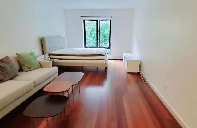 225 E 58th Street