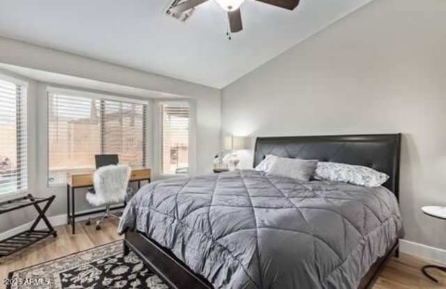 8900 E AMBER SUN Way