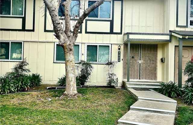 Photo of 9808 Via Sonoma