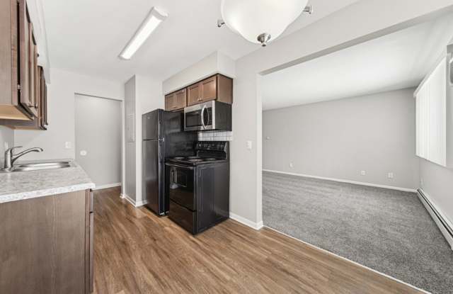 Williamsburg Apartments