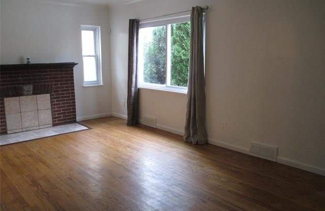 11227 Wayburn Street