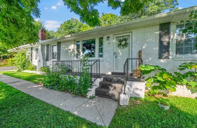 Photo of 1872 River Road