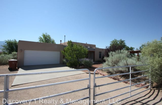 1266 Camino de la Tierra - 1266 Camino de la Tierra, Corrales, NM 87048