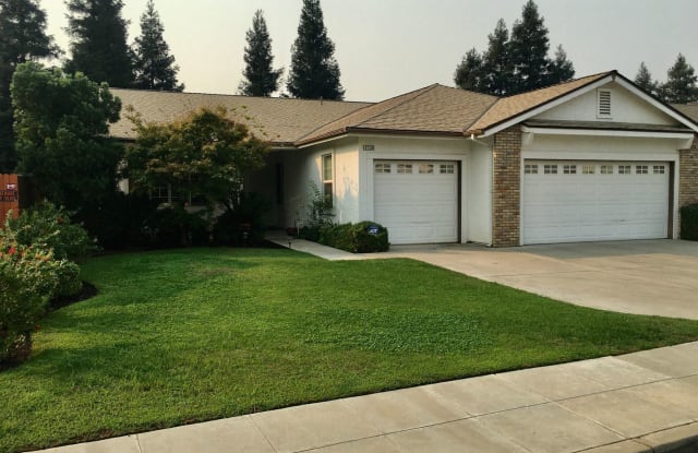 2130 Goshen Ave - 2130 Goshen Avenue, Clovis, CA 93611