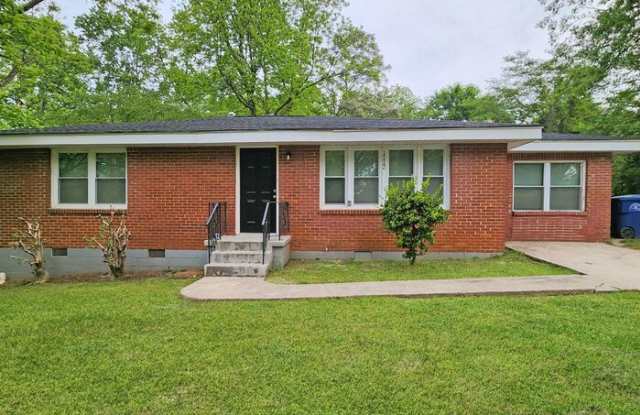 1112 Valley View Road Southeast