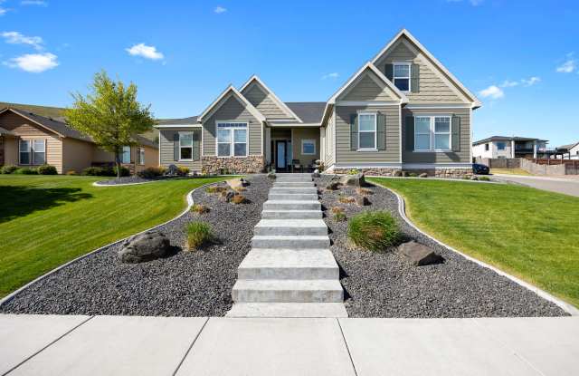 2109 W 50th Ave - 2109 West 50th Avenue, Kennewick, WA 99337