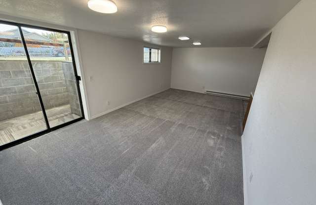 911 East Iowa Avenue - 3