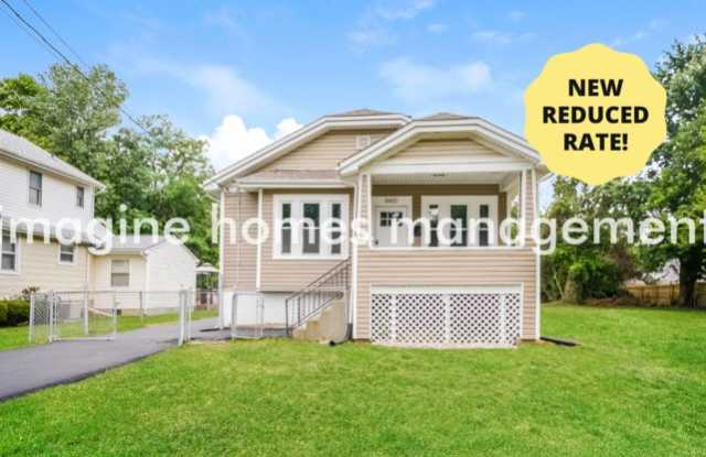 Photo of 8460 Saint Clair Avenue