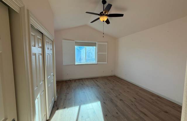 Modern Two–Primary Suite Townhome w/ 2-Car Garage in Sparks