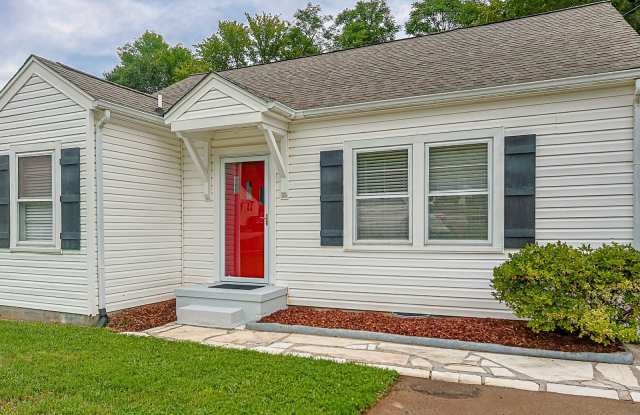 Cozy 2BD/2BTH in South Knoxville